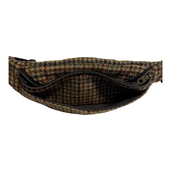 Wool Fanny Pack | Upcycled Harrison Tweed Zippered Pouch Hip Pack - Picture 4 of 7